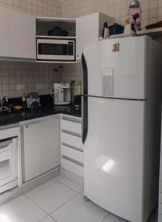 Imagem PITANGUEIRAS- CALÇADÃO , APARTAMENTO TOTALMENTE REFORMADO E DECORADO , GARAGEM NO PRÉDIO.