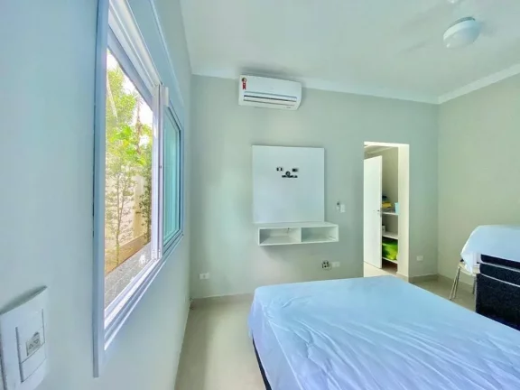Imagem Sobrado de Luxo à Venda em Condomínio na Morada da Praia, Bertioga-SP: 4 Quartos, 4 Suítes, 5 Banheiros, 4 Vagas, 370m².
