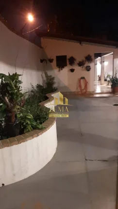 Imagem Casa Térrea 03 dorms ( 02 Sts ), 211m2, Churrasqueira. Varinhas
