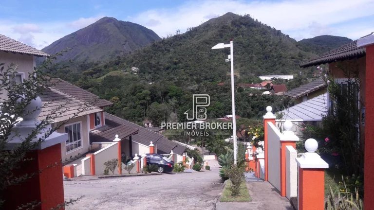 Imagem Casa à venda, 113 m² por R$ 570.000,00 - Bom Retiro - Teresópolis/RJ