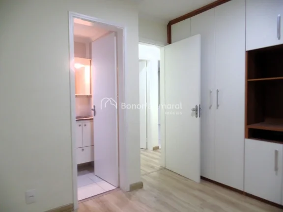 Imagem Excelente apartamento, reformado, rico em armários planejados, ótima localização!
Térreo, 3 qua...