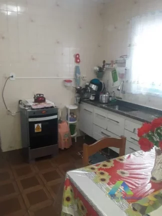 Imagem Casa com 2 dormitórios à venda por R$ 465.000 - Santa Terezinha - São Bernardo do Campo/SP