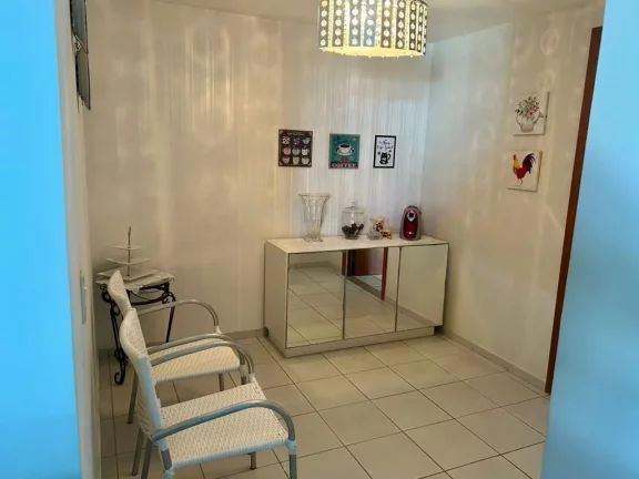 Imagem Apartamento de 135m² à venda, com 4 quartos (2 suítes), localizado em Boa Viagem, Recife - Pernambuco.