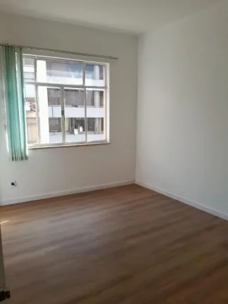 Imagem Conjunto comercial no centro - República