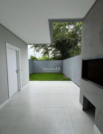 Imagem Sobrado à Venda em Sertão do Maruim - 3 Dormitórios, R$620k