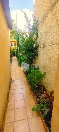 Imagem SOBRADO COM 250 M², 3 DORMS (1 SUÍTE), ARMÁRIOS NA COZINHA E NOS DORMS, EDÍCULA REFORMADA COM BANHEIRO E VGA PARA 2 CARROS, BROOKLIN, SÃO PAULO, SP