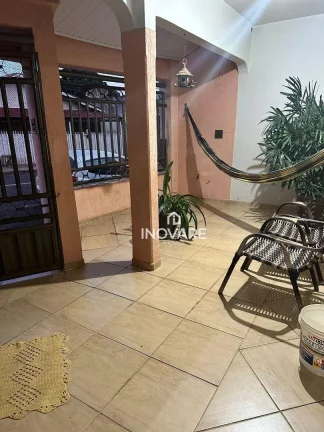 Imagem Casa com 3 dormitórios à venda, 320 m² por R$ 500.000,00 - Setor Central - Itumbiara/GO