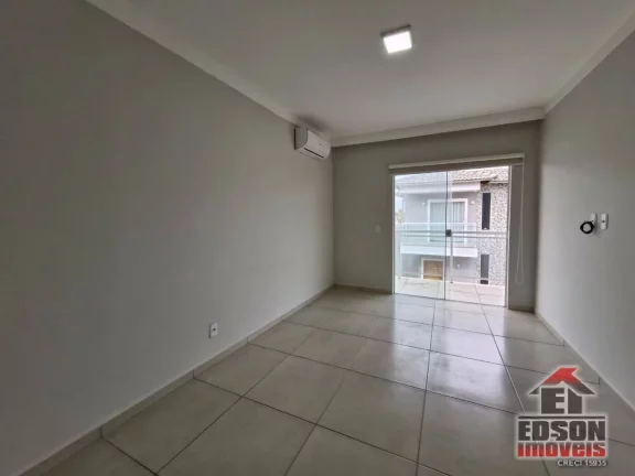 Imagem Casa Duplex em Condomínio no Barroco em Itaipuaçu