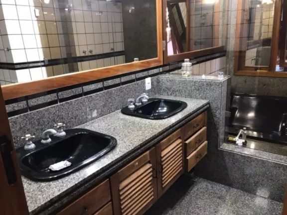 Imagem CASA COM 4 DORMITÓRIOS À VENDA, 583 M² POR R$ 2.500.000,00 - CANCELA PRETA - MACAÉ/RJ