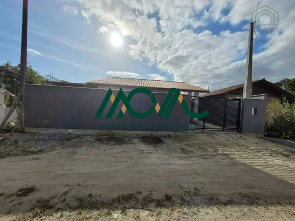 Imagem Casa para Alugar no Pontal de Itapoá - 2 Quartos, Laje, Ampla Varanda e Boa Localização