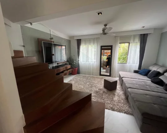Imagem Sobrado Cond , 3 dorm , 1 suíte , 2 vaga , ótima localização.