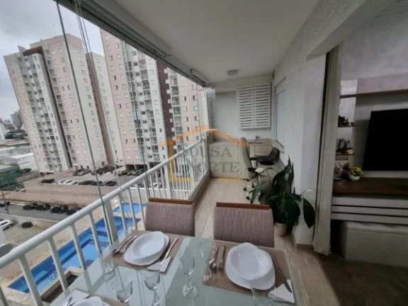 Imagem Um lindo apartamento em porcelanato, todo mobiliado, 1 dormitório, sala, sacada com vidros e persia...
