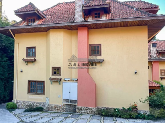 Imagem Casa 4 Suítes à Venda em Campos do Jordão | Condomínio com 10 Casas