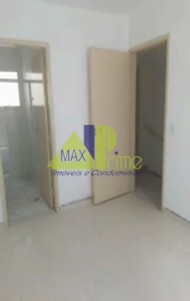 Imagem Casa em Condomínio à Venda na Vila Granada, São Paulo-SP: 3 Quartos, 1 Suíte, 1 Sala, 2 Vagas de Garagem, 150m²!