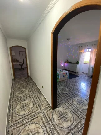 Imagem Sobrado com Design Funcional e Espaços Bem Distribuídos – Jardim Eliane