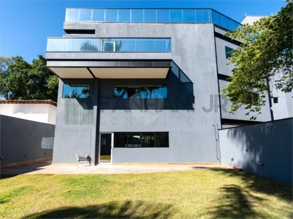 Imagem Imperdível Prédio monousuário Comercial à Venda em SP: 10 Salas, 6 Banheiros, 35 Vagas no Alto de Pinheiros - 1.344m²!