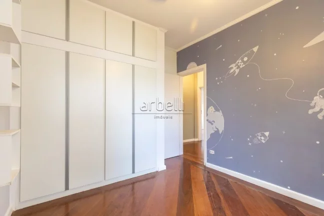 Imagem Apartamento com 147m², 3 dormitórios sendo 1 suíte, 4 banheiros, 1 lavabo, living, salas de estar...