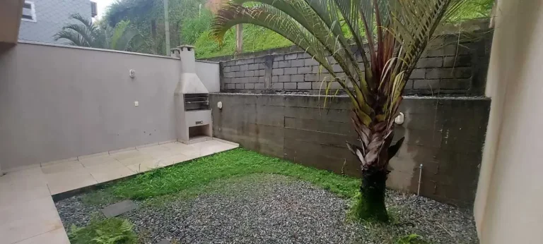 Imagem Casa com 5 suítes e 5 vagas na garagem na Praia dos Amores - Balneário Camboriú/SC