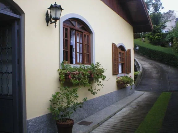 Imagem CASA EM CONDOMÍNIO FECHADO NO BAIRRO: CÔNEGO - NOVA FRIBURGO
