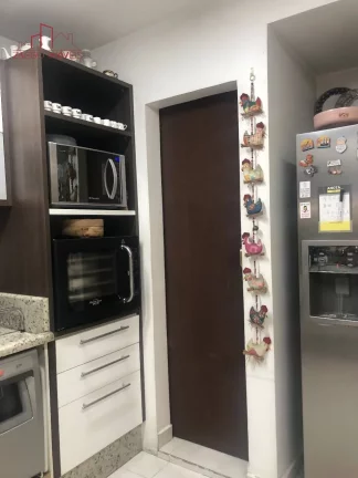 Imagem Casa no Condomínio Andreas - 4 dorms - 200m²