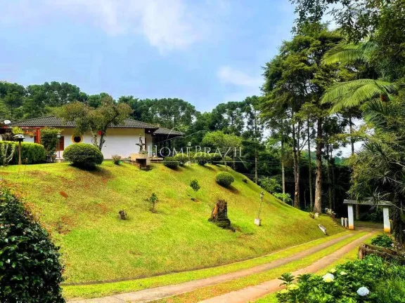 Imagem Casa em Condomínio Fechado à Venda em Campos do Jordão | Terreno de 2.500m2 e Lazer Completo