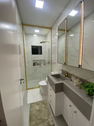 Imagem Casa com 5 suítes à venda no condomínio Caledônia