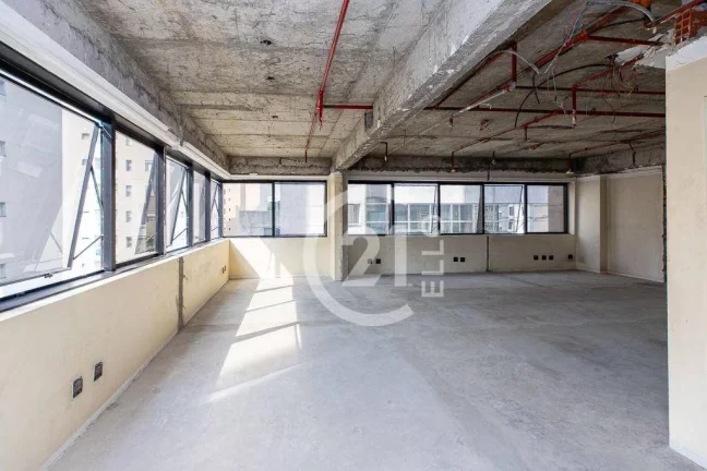 Imagem Oportunidade no Itaim - Conjunto Comercial à Venda em condomínio excelente