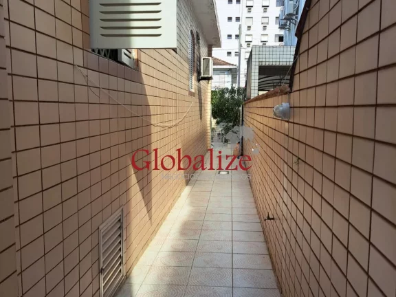 Imagem Casa á venda com edícula em ótima localização no bairro Embaré em Santos SP por R$ 1.330.000,00 !