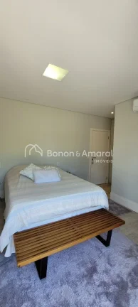Imagem Casa a venda no Alphaville Dom Pedro : Sobrado moderno, com muita luz natural e uma vista fantástic...