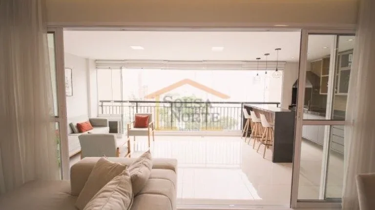 Imagem Apartamento com 135m², em andar alto, com vista livre e ótima iluminação natural. Possui 3 dormi...