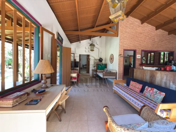 Imagem Casa Ampla em Condomínio Fechado Conforto, Espaço e Lazer a Poucos Minutos da Praia