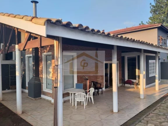 Imagem Bem agradável - Casa térrea com 3 suítes, 4 vagas *Residencial com excelente área de lazer