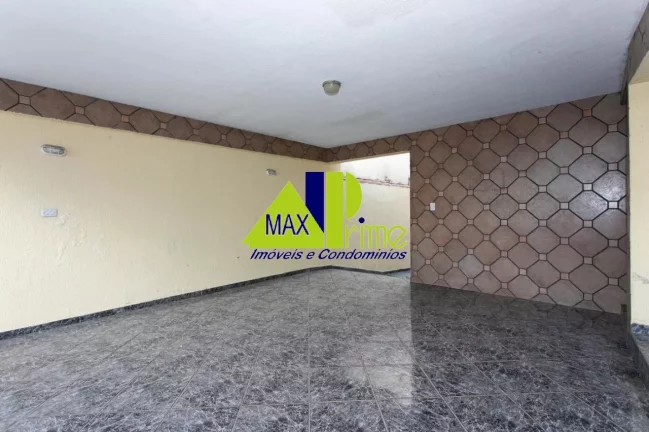 Imagem Casa para locação na Vila Granada, São Paulo-SP: 6 quartos, 1 suíte, 2 salas, 3 banheiros, 9 vagas de garagem, 300m²