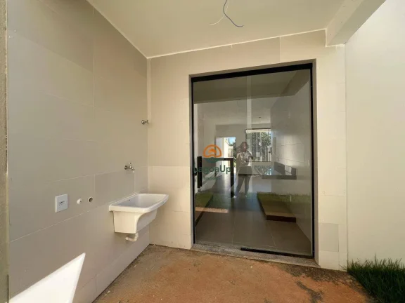 Imagem Casa com 3 dormitórios à venda, 98 m² por R$ 679.000,00 - Jardim Imperial - Lagoa Santa/MG