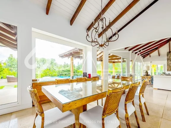 Imagem Mansão com arquitetura litorânea para locação de temporada no Terras de São José II