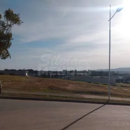Imagem Terreno plano com 1.000 m² no Condomínio Saint Patrick