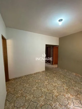 Imagem Casa com 4 dormitórios à venda, 170 m² por R$ 300.000,00 - Setor Afonso Pena - Itumbiara/GO