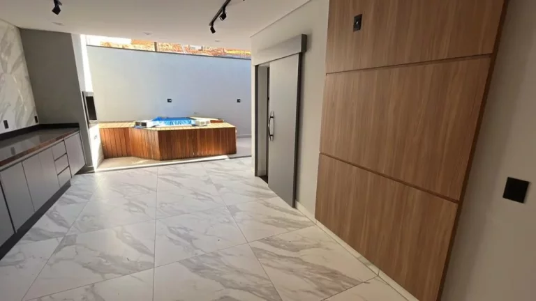 Imagem Linda Casa à Venda no Condomínio Villa Preciosa, Cabreúva-SP