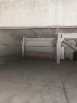 Imagem Salão Comercial de Alto Padrão para Locação em Sorocaba-SP - Jardim Ana Maria: 3 salas, 2 banheiros, 5 vagas de garagem, 1.720m².