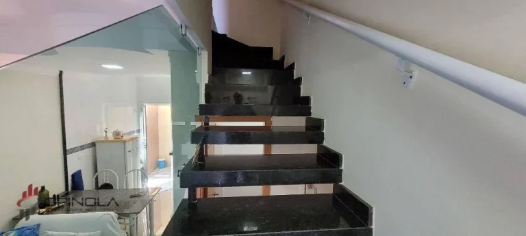 Imagem Sobrado com 2 dormitórios à venda, 51 m² por R$ 280.000,00 - Maracanã - Praia Grande/SP