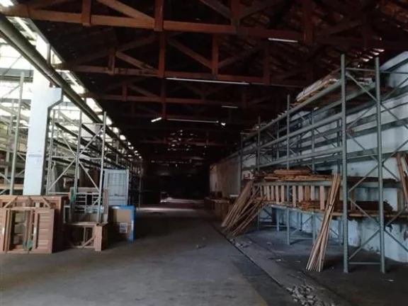 Imagem Excelente Barracão Comercial no coração da Vila Rezende medindo 967.79 m², com recepção, banhe...