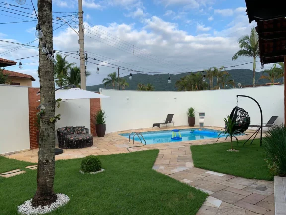 Imagem Maravilhosa casa com três dormitórios no Flórida - Praia Grande!