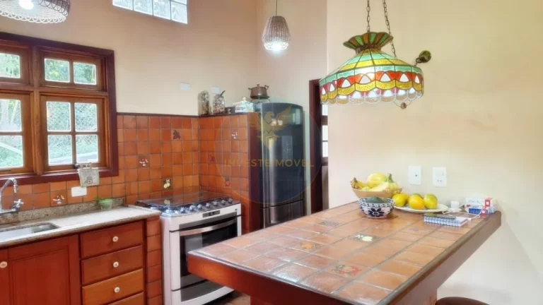 Imagem Casa com Terreno Amplo, Gourmet e Piscina na Granja Viana