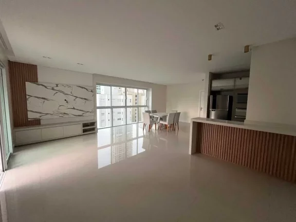 Imagem Apartamento com 4 dormitórios sendo 2 suítes e 3 vagas de garagem - Balneário Camboriú/SC