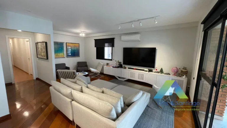 Imagem Apartamento de alto padrão com 170m² em Moema Pássaros fora da rota dos aviões e a 10 minutos a pé do Parque Ibirapuera.