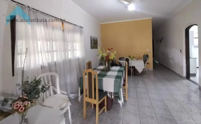 Imagem Chácara com casa e área gourmet à venda em Atibaia