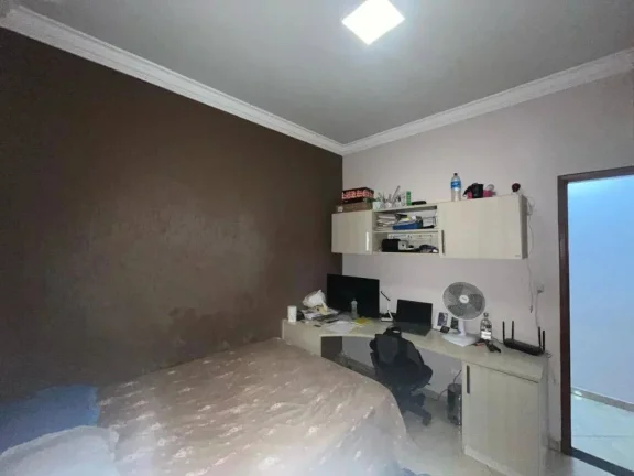 Imagem Ótima Oportunidade: Casa Espaçosa com 4 quartos no bairro Nova Suíça