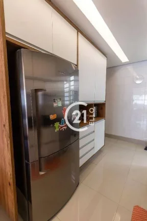 Imagem Apartamento totalmente reformado no Itaim Bibi – 107 m²