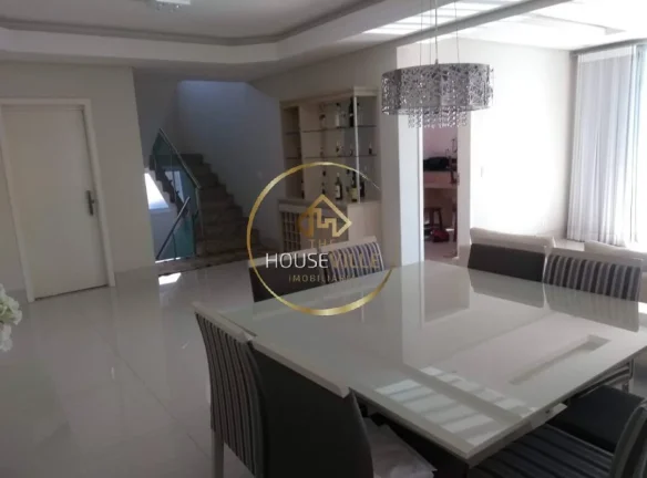Imagem Casa Sobrado, 4 Dormitórios ( 3 suítes), 337m², 4 vagas, Jaguary, Urbanova.