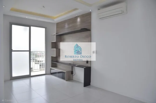 Imagem Imperdível oportunidade de investimento: Apartamento à venda em Taquara, Rio de Janeiro-RJ! 2 quartos, 1 sala, 1 banheiro, 1 vaga de garagem.